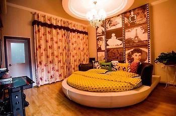 Shuangshuang Home Fenghuang Hongqiao Branch ภายนอก รูปภาพ