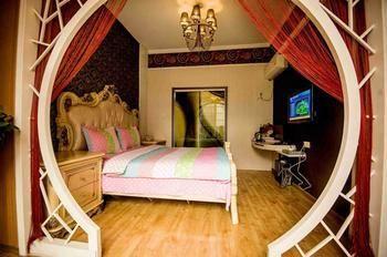 Shuangshuang Home Fenghuang Hongqiao Branch ภายนอก รูปภาพ